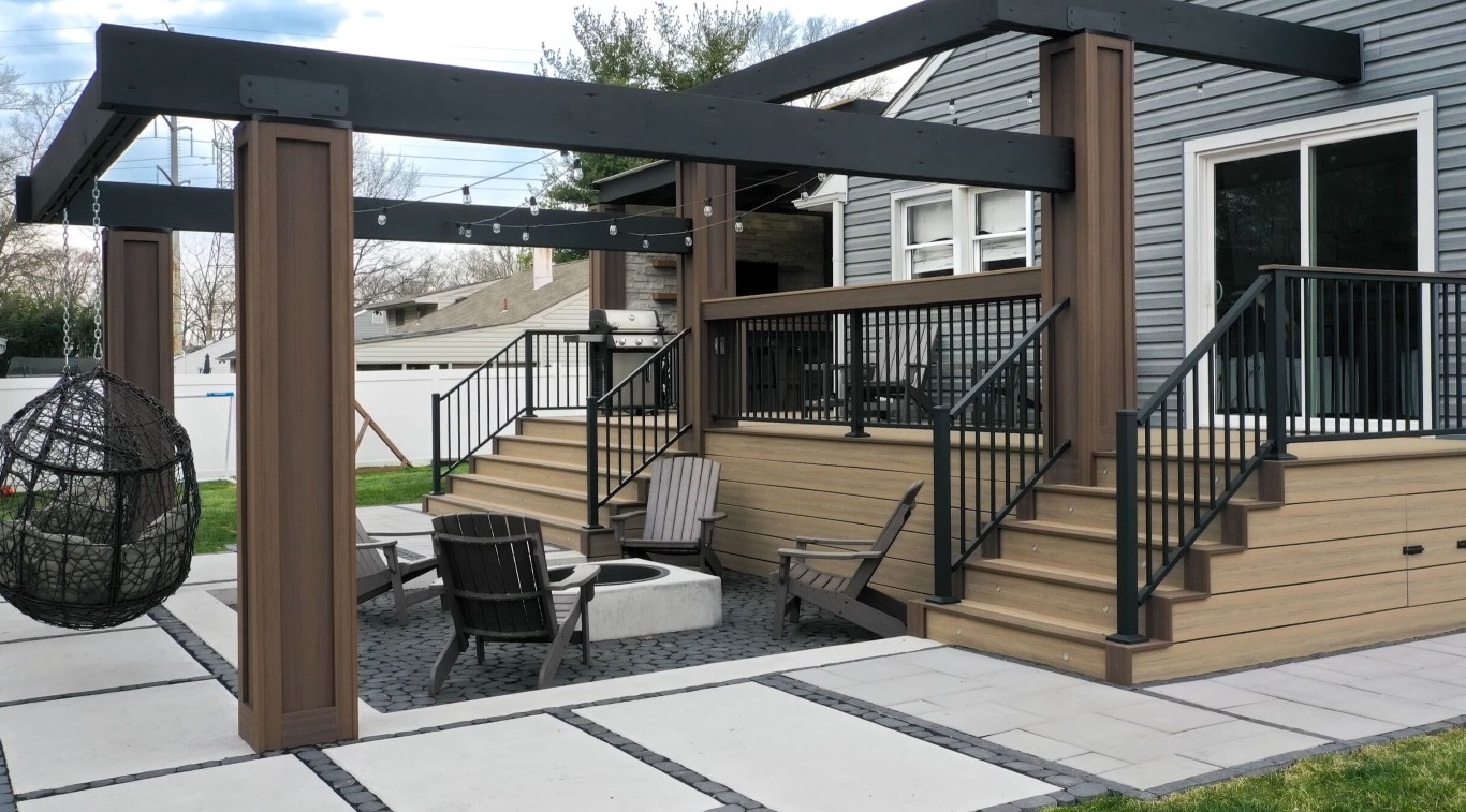 Custom deck design and installation in Kendall, FL